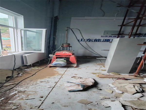 聂拉木地基基础下沉墙体裂缝加固注浆顶升施工